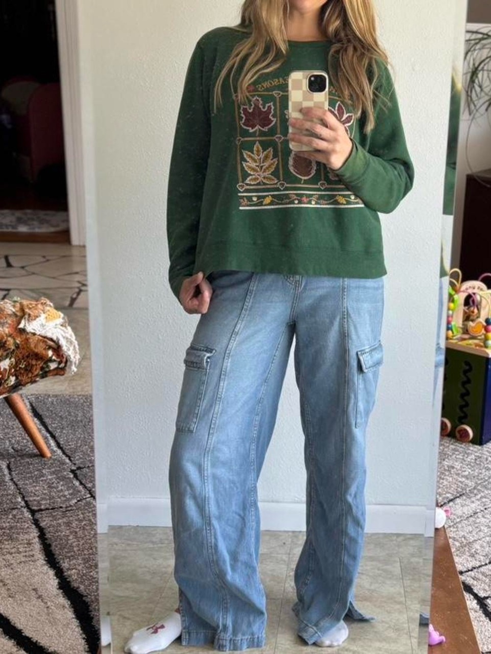 Green Leaf Graphic Sweatshirt